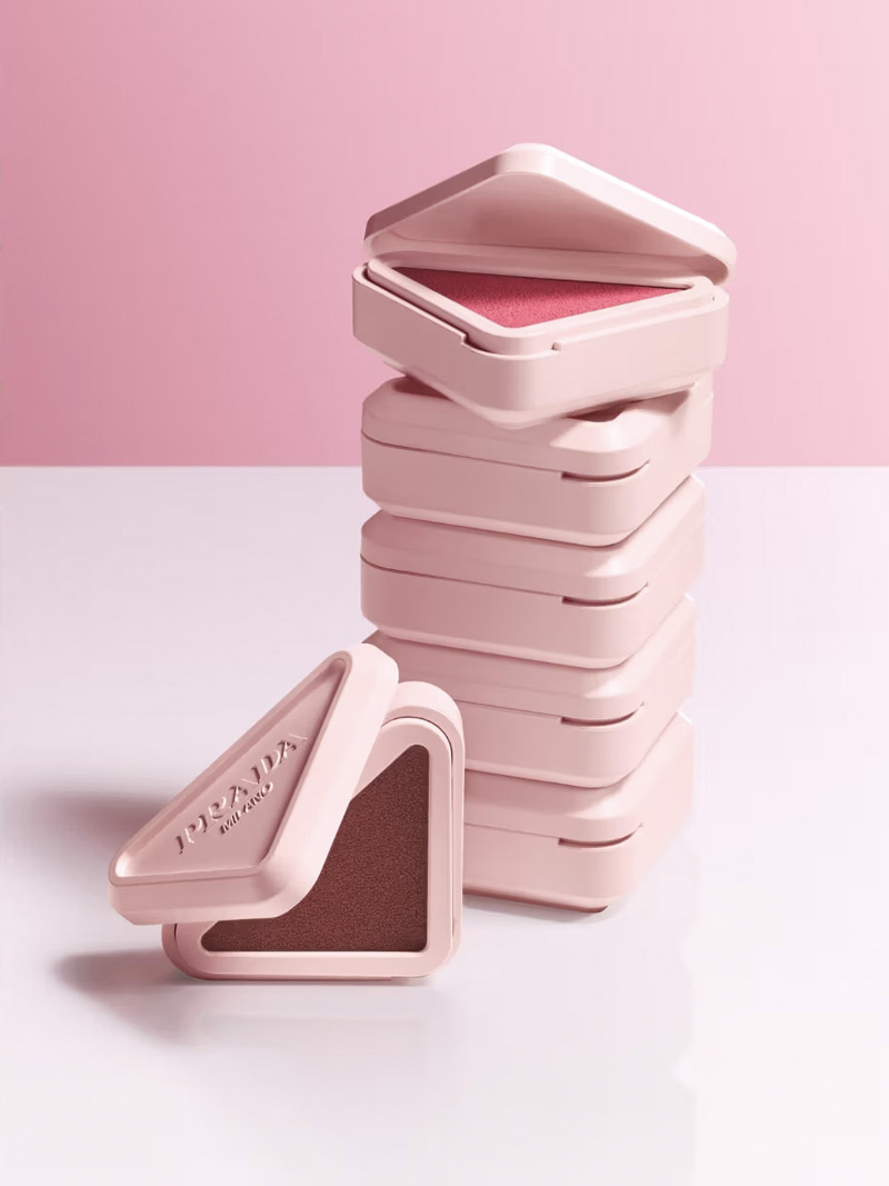 Prada Touch 霜轉粉腮紅登場